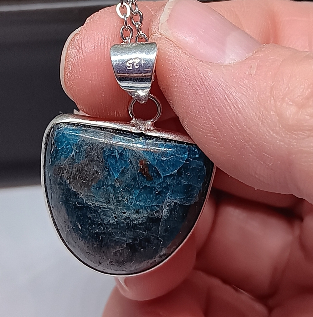Apatite .925 Pendant Necklace - Picture 3 of 4